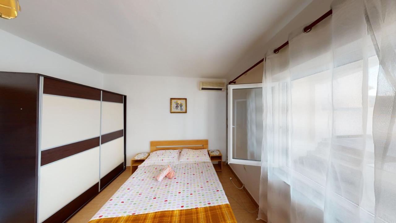 Apartments Riva Metajna Dış mekan fotoğraf
