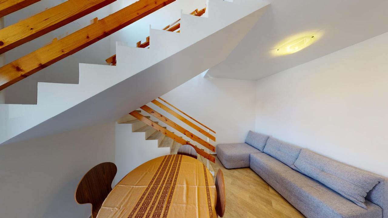 Apartments Riva Metajna Dış mekan fotoğraf